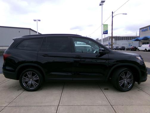 2022 Honda Pilot AWD Sport