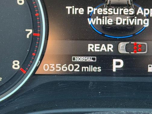 Alloy Silver Metallic 2022 Mitsubishi Outlander SE