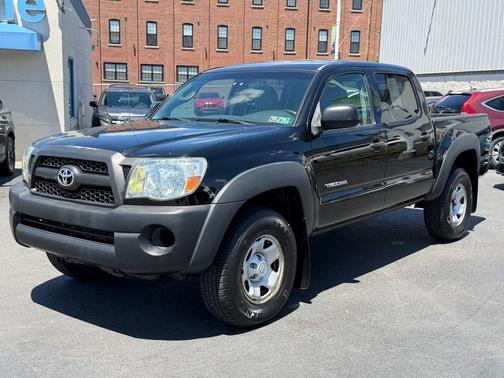 Black 2011 Toyota Tacoma Double Cab
