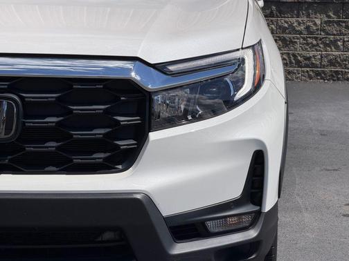 Platinum White Pearl 2023 Honda Passport AWD EX-L