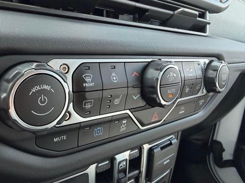 Bright White Clearcoat 2025 Jeep Wrangler 4xe Sahara