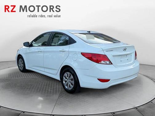 Century White 2016 Hyundai Accent SE