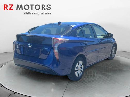 Blue Crush Metallic 2017 Toyota Prius Two