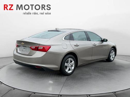 Mineral Gray Metallic 2023 Chevrolet Malibu FWD 1LT