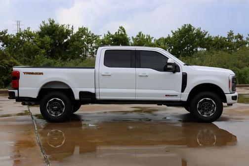 2023 Ford F-250 LARIAT