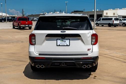 2022 Ford Explorer ST