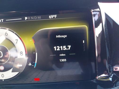 2025 Aston Martin Vantage Base