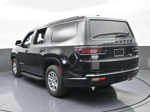 2024 Jeep Wagoneer Base