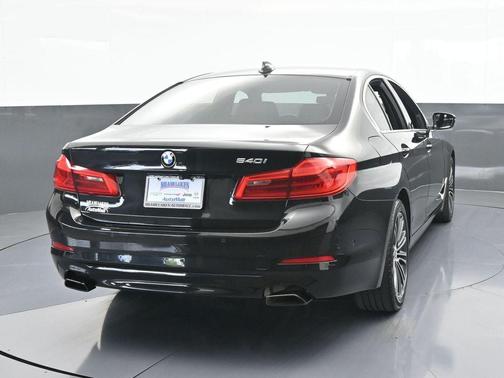 2019 BMW 540 i