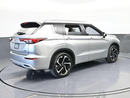 2022 Mitsubishi Outlander SEL