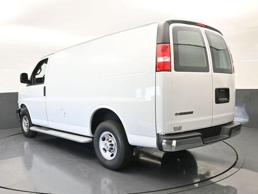 2024 Chevrolet Express 2500 Work Van