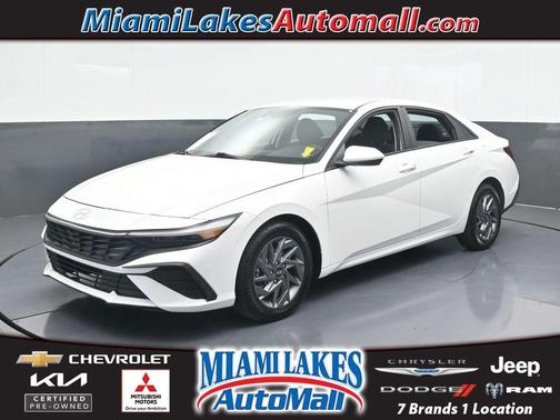 2024 Hyundai ELANTRA SEL