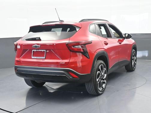 Apex Red 2026 Chevrolet Trax 2RS