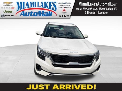 Snow White Pearl 2022 Kia Seltos S