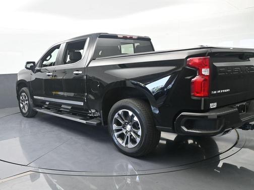 Black 2026 Chevrolet Silverado 1500 High Country