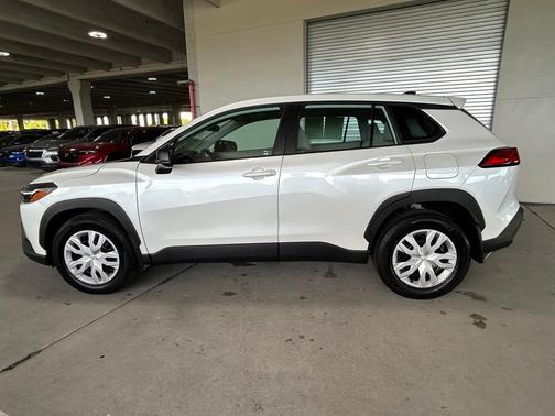 Wind Chill Pearl 2024 Toyota Corolla Cross L