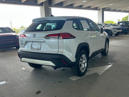 Wind Chill Pearl 2024 Toyota Corolla Cross L