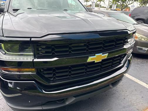 2017 Chevrolet Silverado 1500 Custom