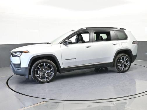 2026 Jeep Cherokee Overland