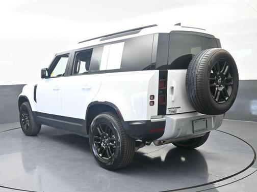 Fuji White 2025 Land Rover Defender P300