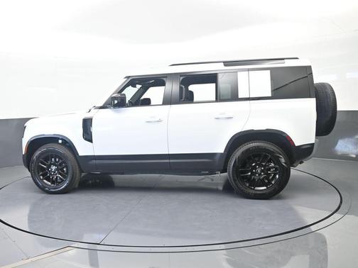 Fuji White 2025 Land Rover Defender P300