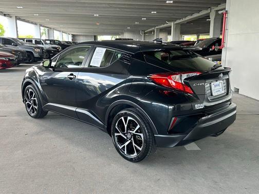 2021 Toyota C-HR XLE
