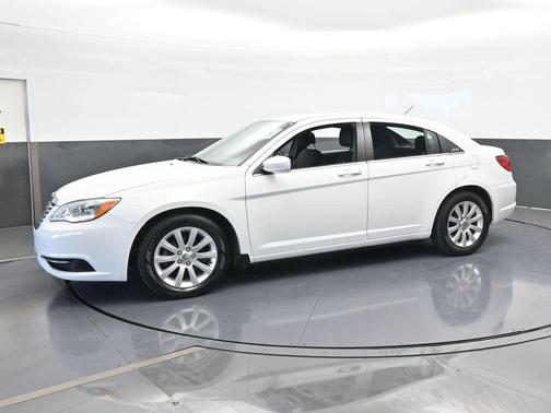 2013 Chrysler 200 Touring