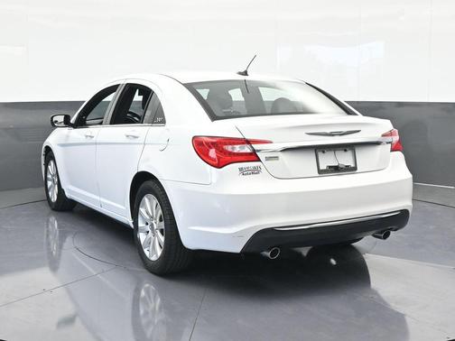 2013 Chrysler 200 Touring