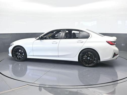 2021 BMW 330 i
