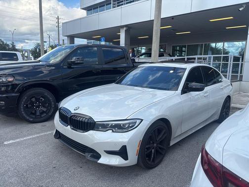 2021 BMW 330 i