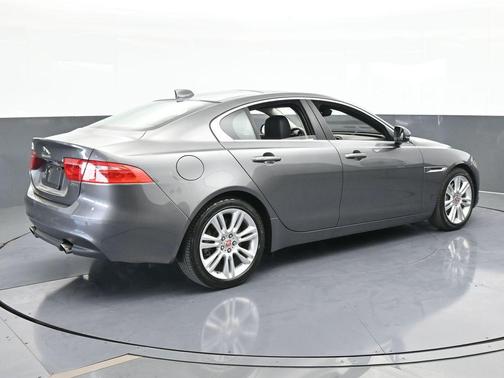 2019 Jaguar XE 25t Premium
