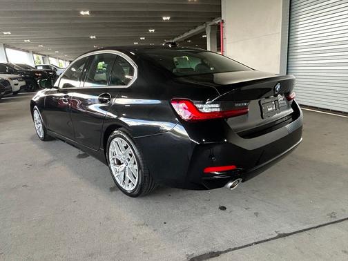 Black Sapphire Metallic 2026 BMW 330 330i
