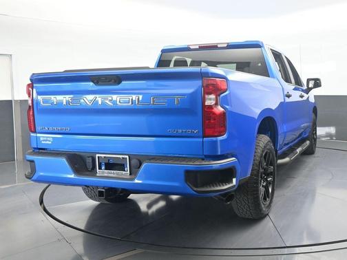 2025 Chevrolet Silverado 1500 Custom