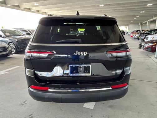 Diamond Black Crystal Pearlcoat 2023 Jeep Grand Cherokee L Limited