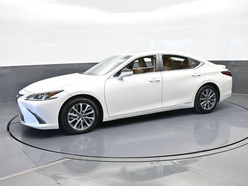 2022 Lexus ES 300h 300H