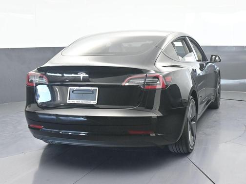 2022 Tesla Model 3 Base