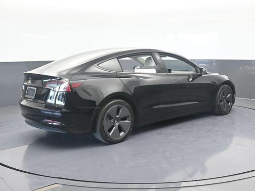 2022 Tesla Model 3 Base