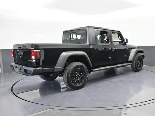 Black Clearcoat 2026 Jeep Gladiator Sport