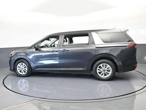 2022 Kia Carnival LXS