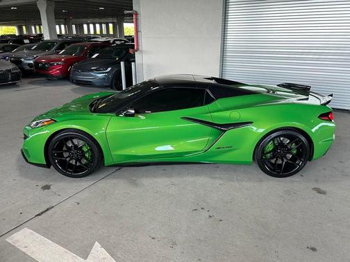 Roswell Green Metallic 2026 Chevrolet Corvette Z06