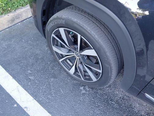 2024 Volkswagen Atlas Cross Sport 2.0T SEL Premium R-Line