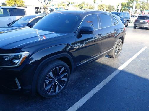 2024 Volkswagen Atlas Cross Sport 2.0T SEL Premium R-Line