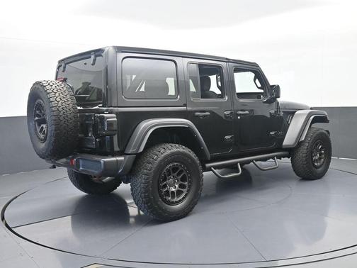 Black Clearcoat 2022 Jeep Wrangler Unlimited Sport