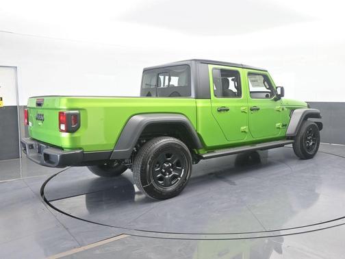 2026 Jeep Gladiator Sport