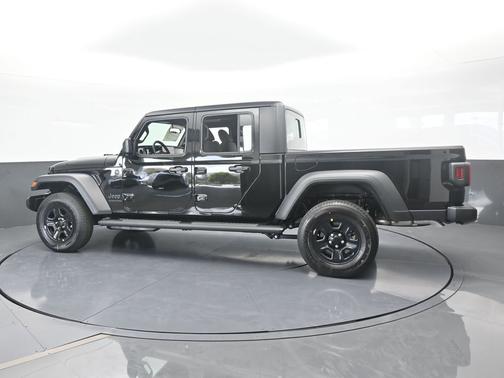 Black Clearcoat 2026 Jeep Gladiator Sport