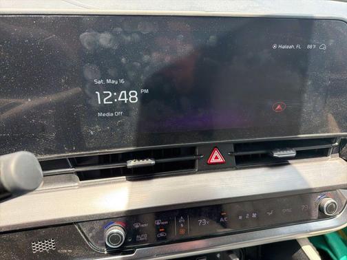 Ebony Black 2024 Kia Sportage EX