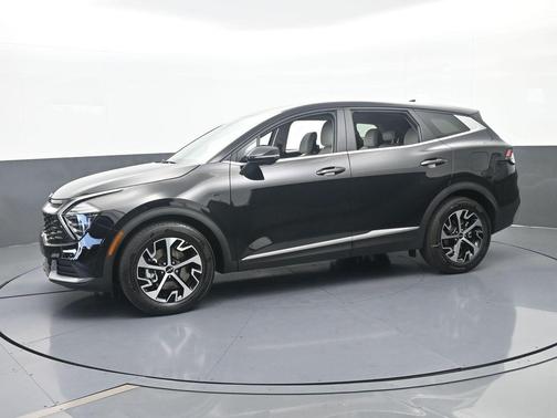 Ebony Black 2024 Kia Sportage EX