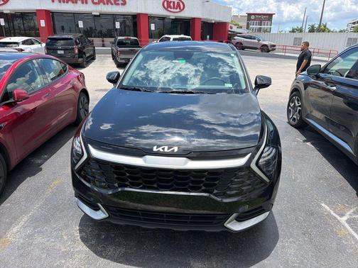 Ebony Black 2024 Kia Sportage EX