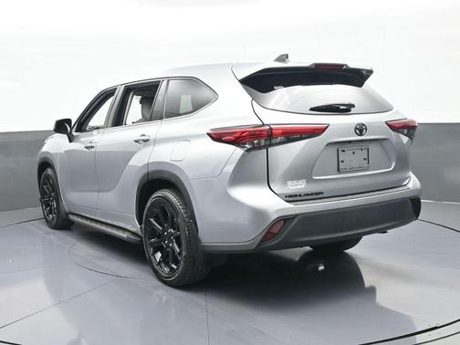 2022 Toyota Highlander L