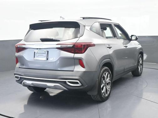 Steel Gray 2022 Kia Seltos EX